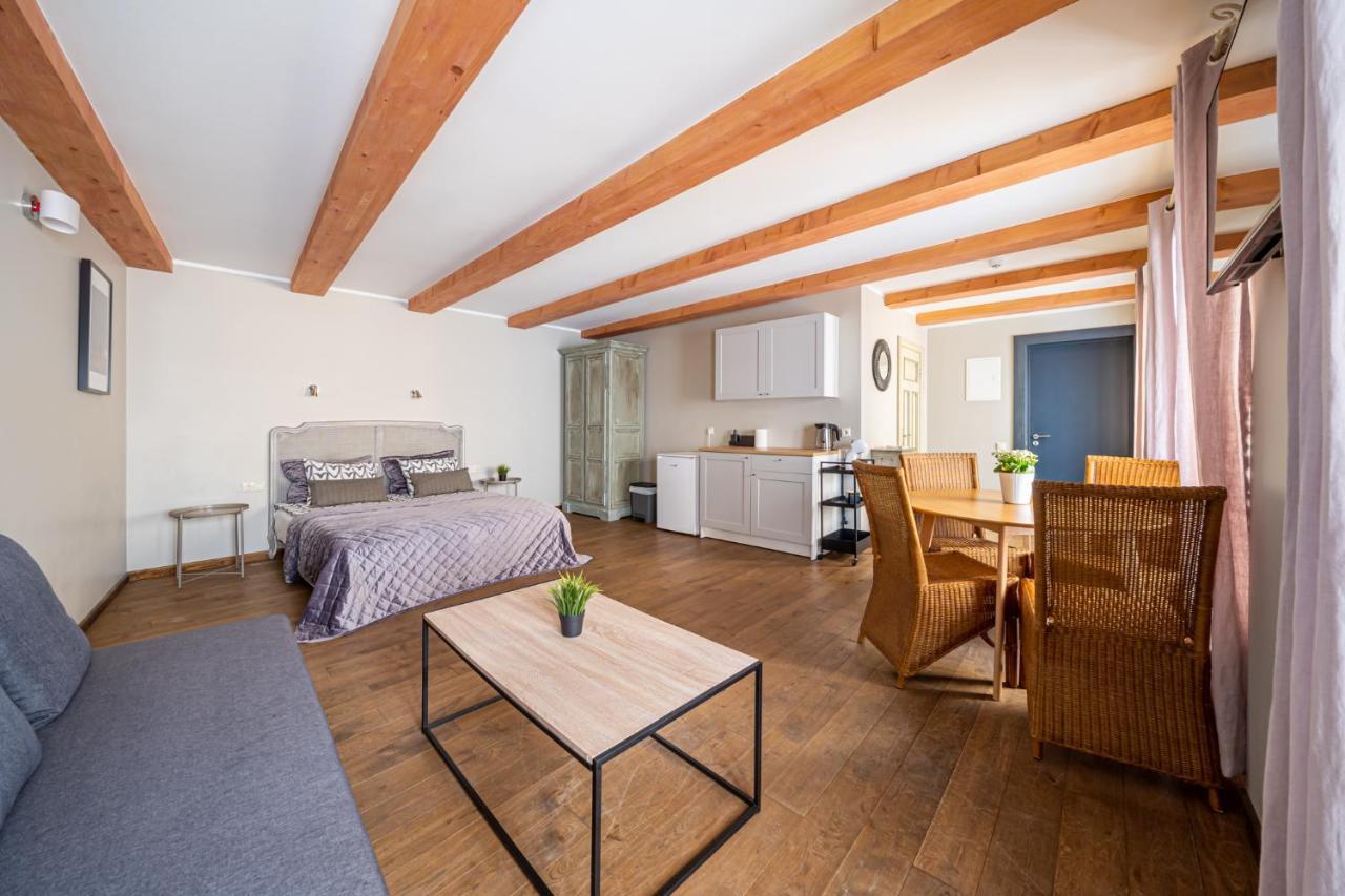 Enjoy Old Town Vibes In 1716 Laipu Residence With 4 Stylish Apartments And 1 Penthouse Riga Extérieur photo