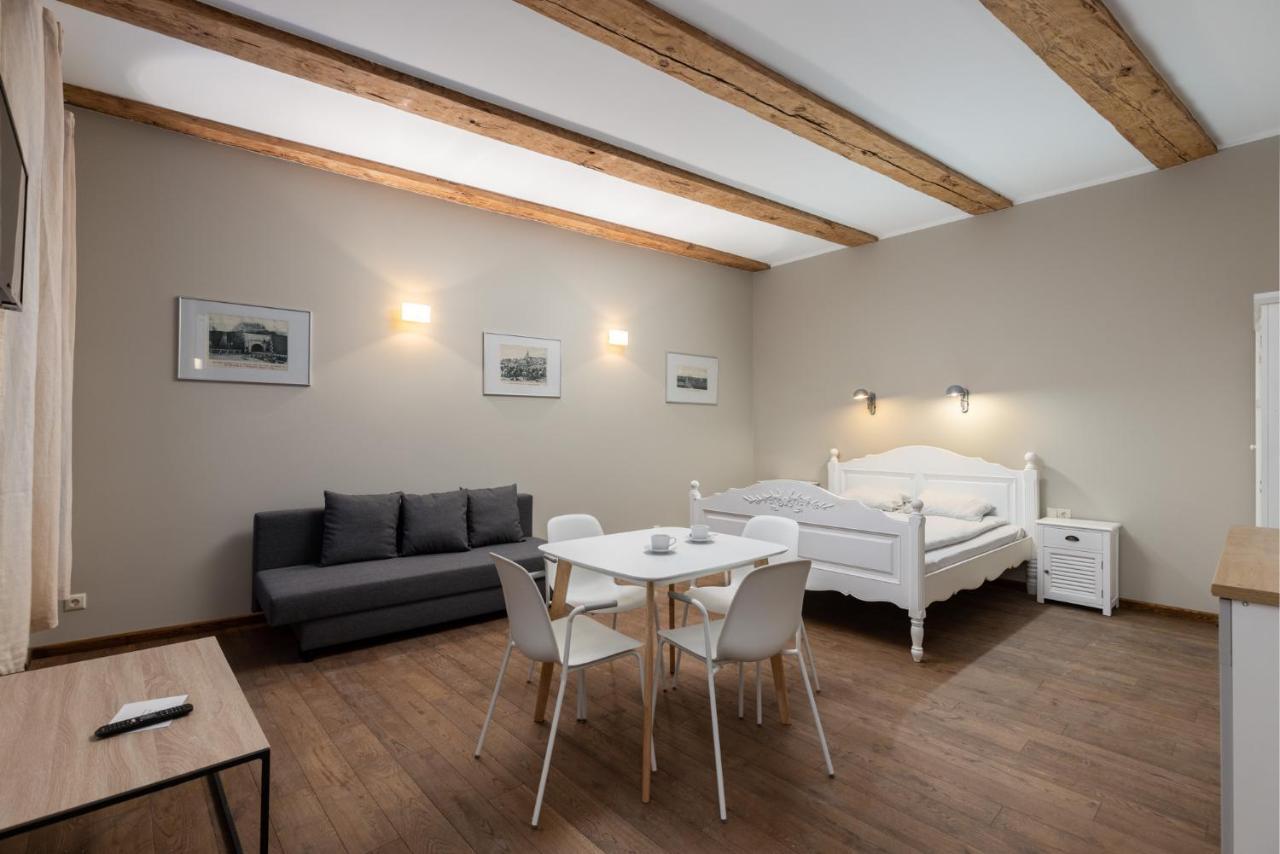 Enjoy Old Town Vibes In 1716 Laipu Residence With 4 Stylish Apartments And 1 Penthouse Riga Extérieur photo