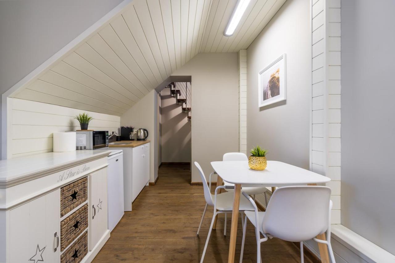 Enjoy Old Town Vibes In 1716 Laipu Residence With 4 Stylish Apartments And 1 Penthouse Riga Extérieur photo