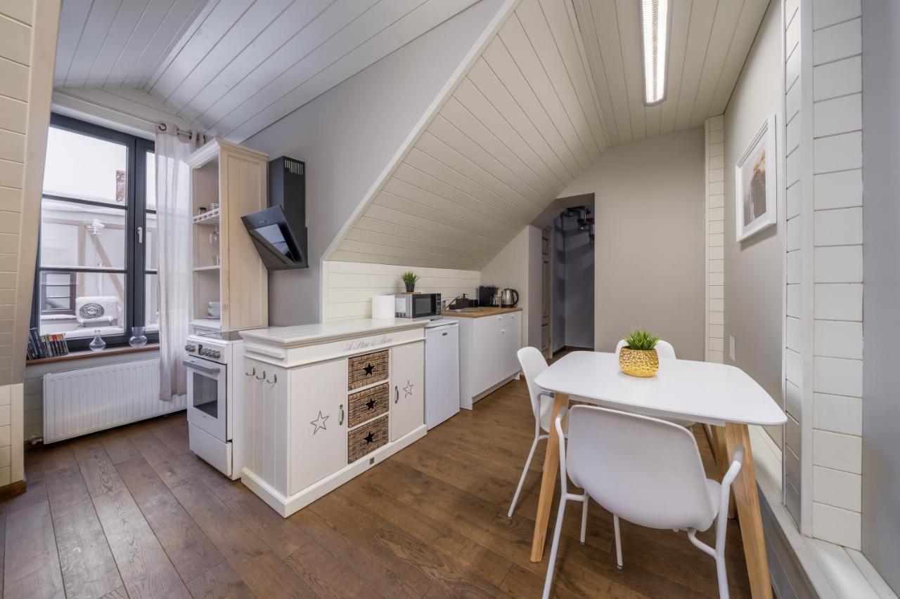 Enjoy Old Town Vibes In 1716 Laipu Residence With 4 Stylish Apartments And 1 Penthouse Riga Extérieur photo